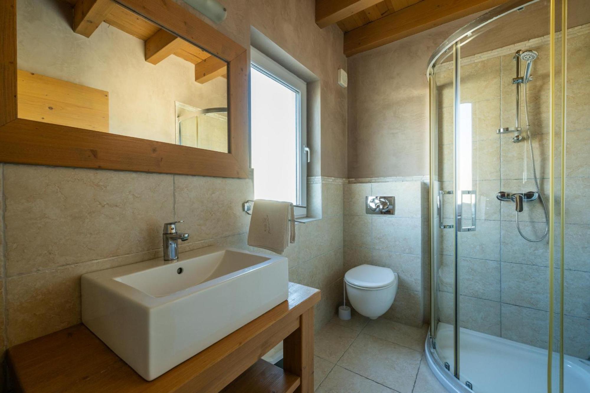 6-Bedroom Villa Chiara With Sea View เปรมันตูรา ภายนอก รูปภาพ