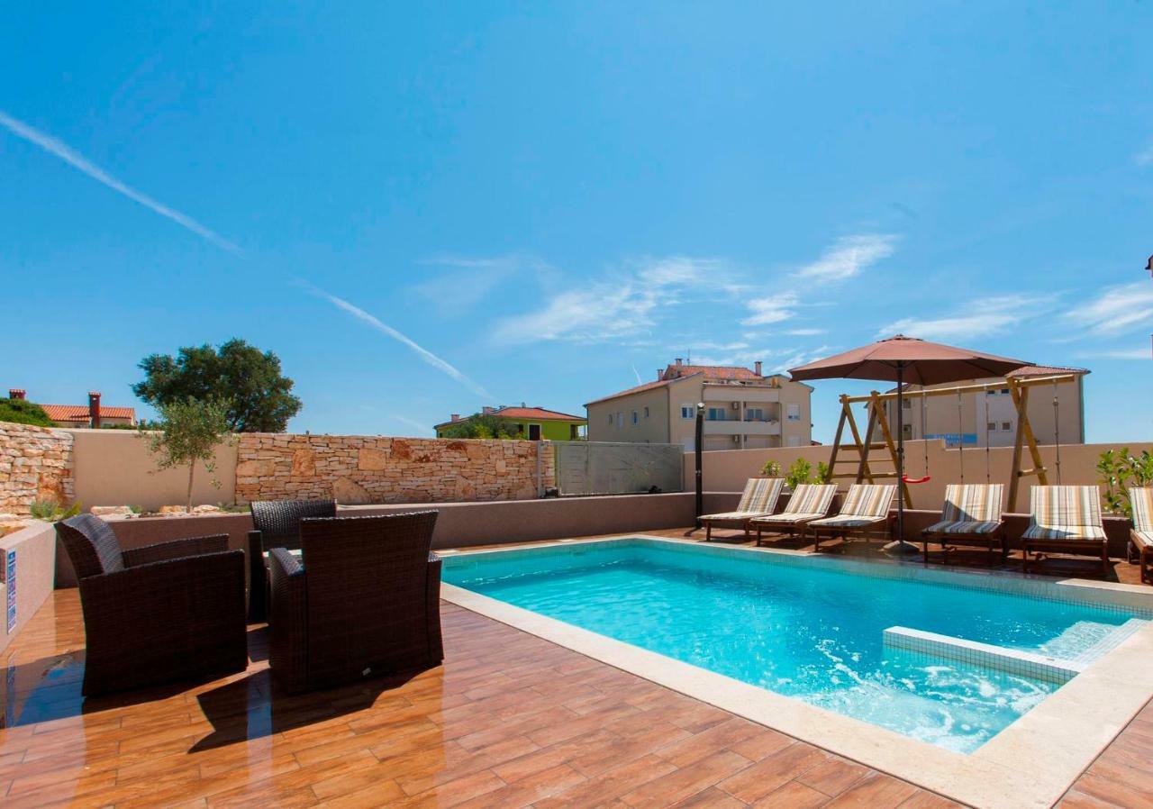 6-Bedroom Villa Chiara With Sea View เปรมันตูรา ภายนอก รูปภาพ